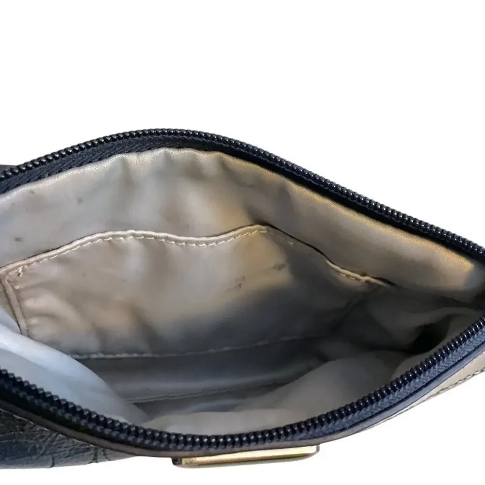 Coach Purse Dark‎ Blue Patent Leather Wristlet Clutch Eyelet Logo Zip Strap